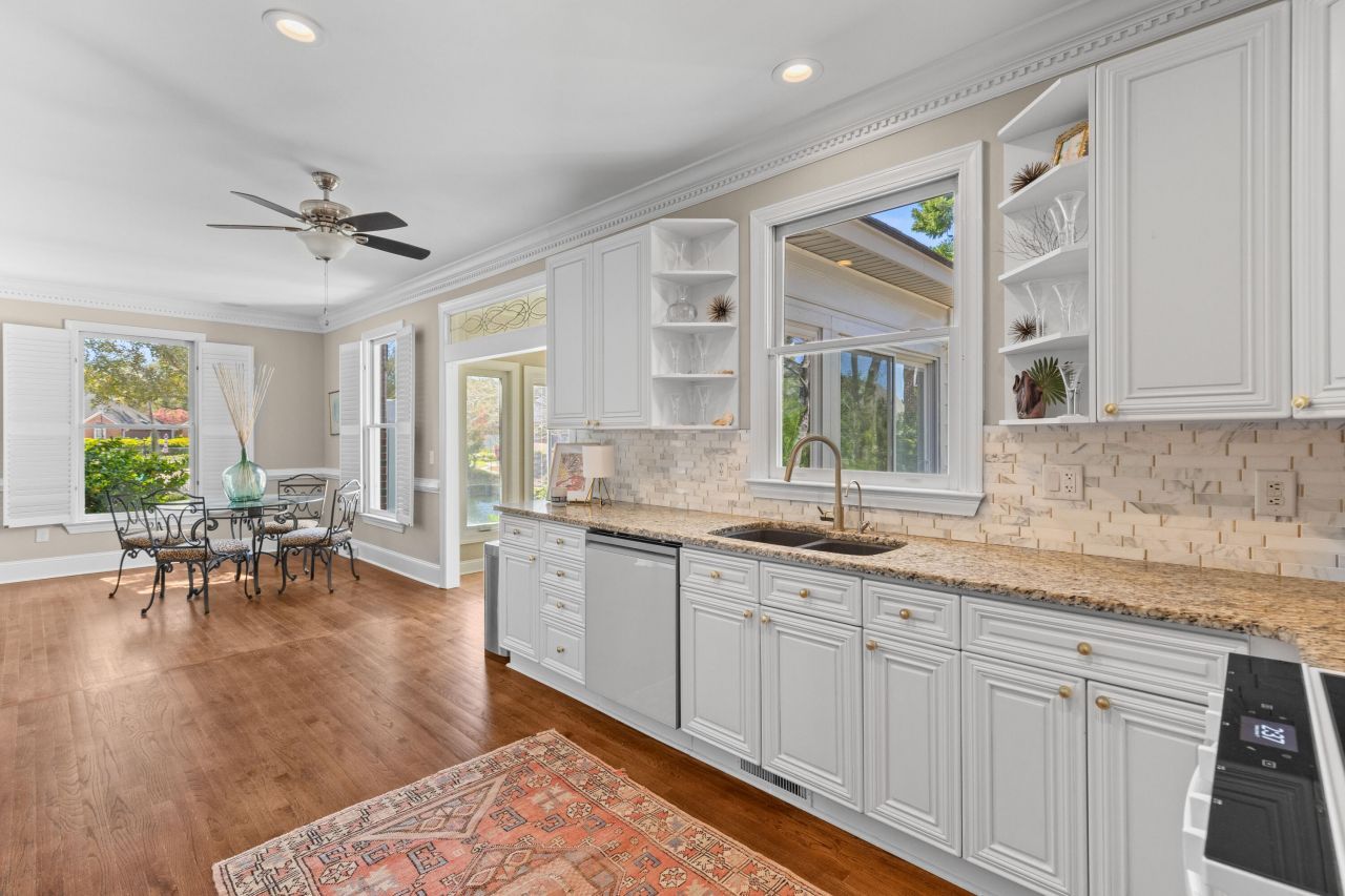 1324 Southlake Drive Photo 14