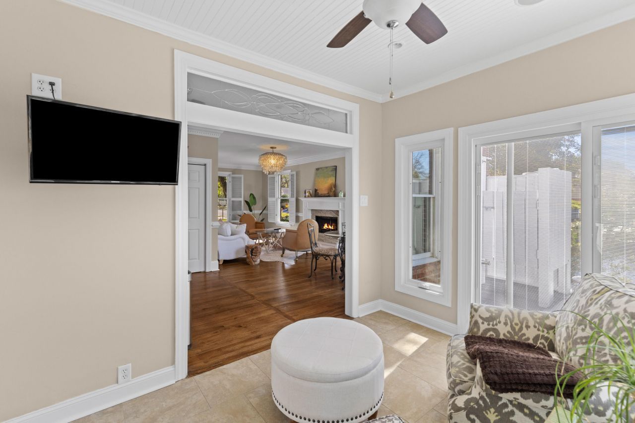 1324 Southlake Drive Photo 17