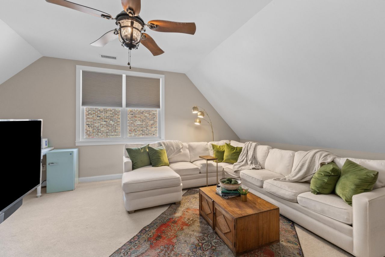 1324 Southlake Drive Photo 21