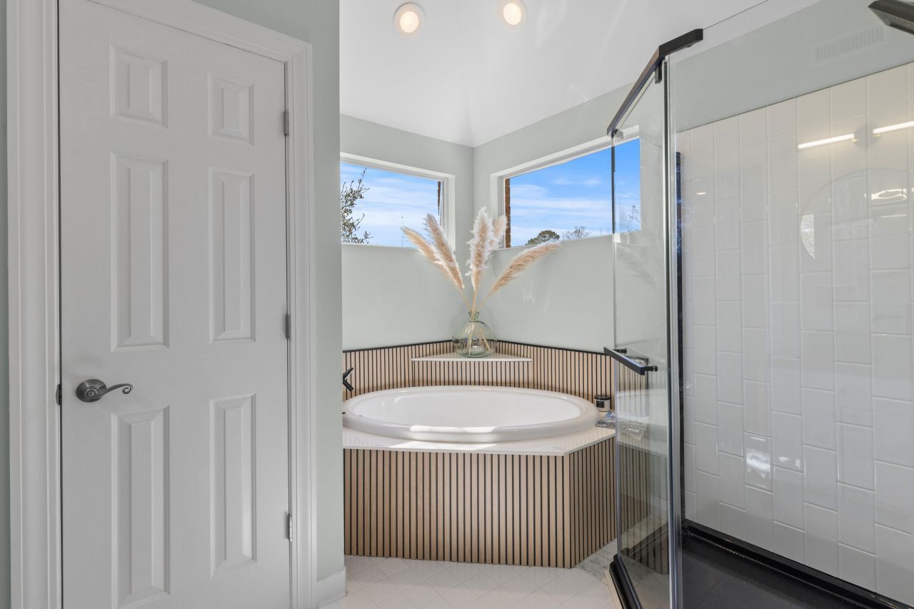 1324 Southlake Drive Photo 32