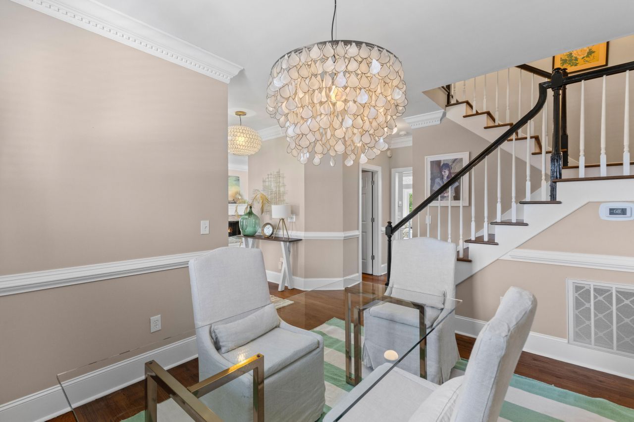 1324 Southlake Drive Photo 4