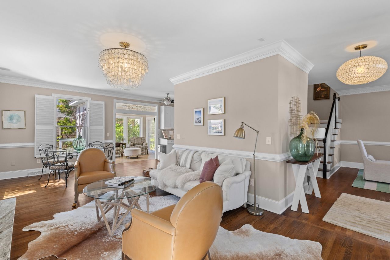 1324 Southlake Drive Photo 6