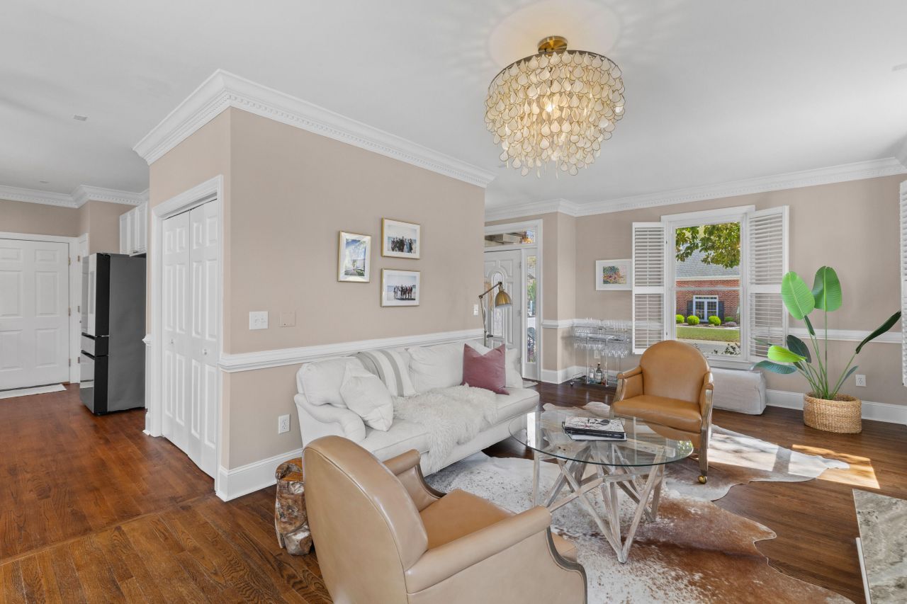 1324 Southlake Drive Photo 9