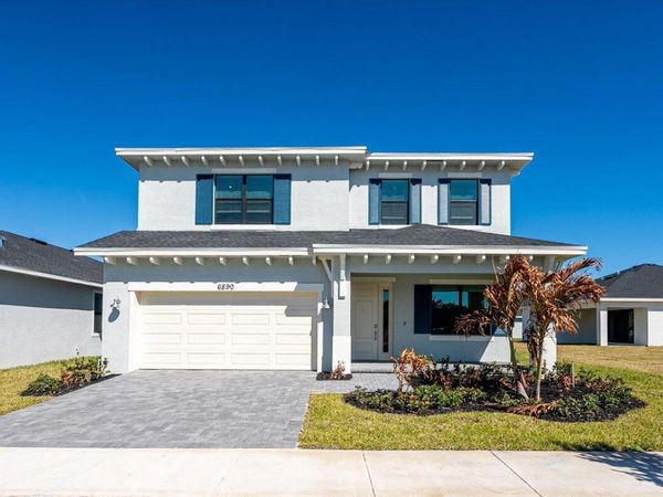 6890 NW Kestrel Lane, Port St. Lucie, FL 34987