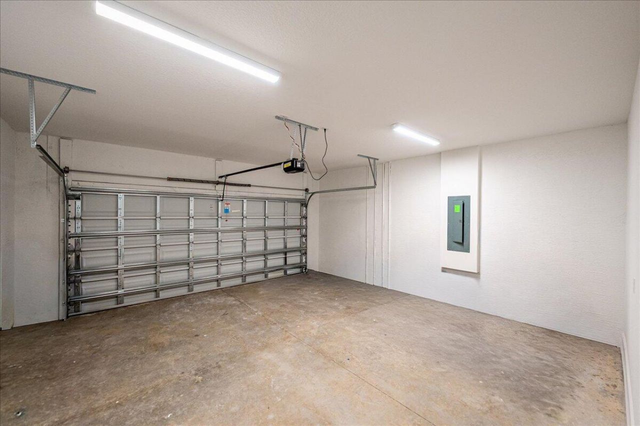 6890 NW Kestrel Lane, Port Saint Lucie, FL 34987 Photo