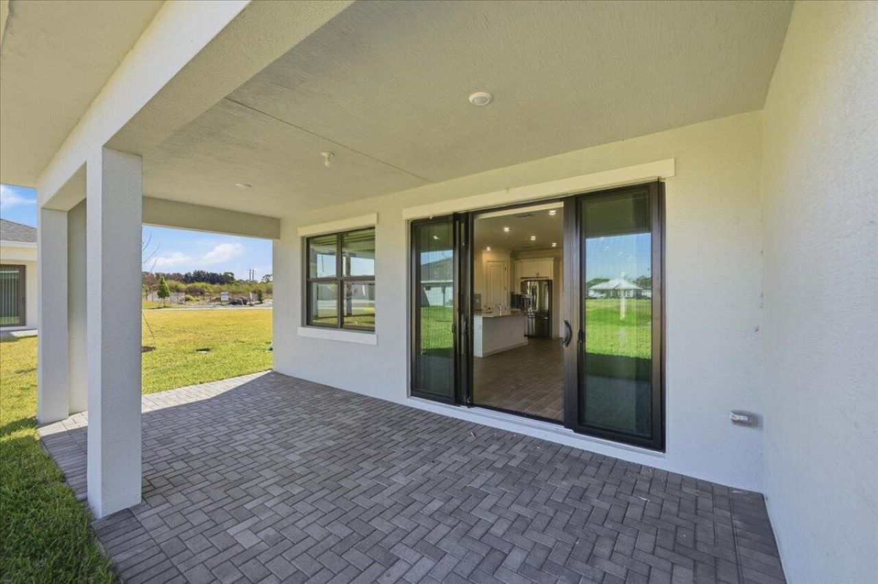 6890 NW Kestrel Lane, Port Saint Lucie, FL 34987 Photo