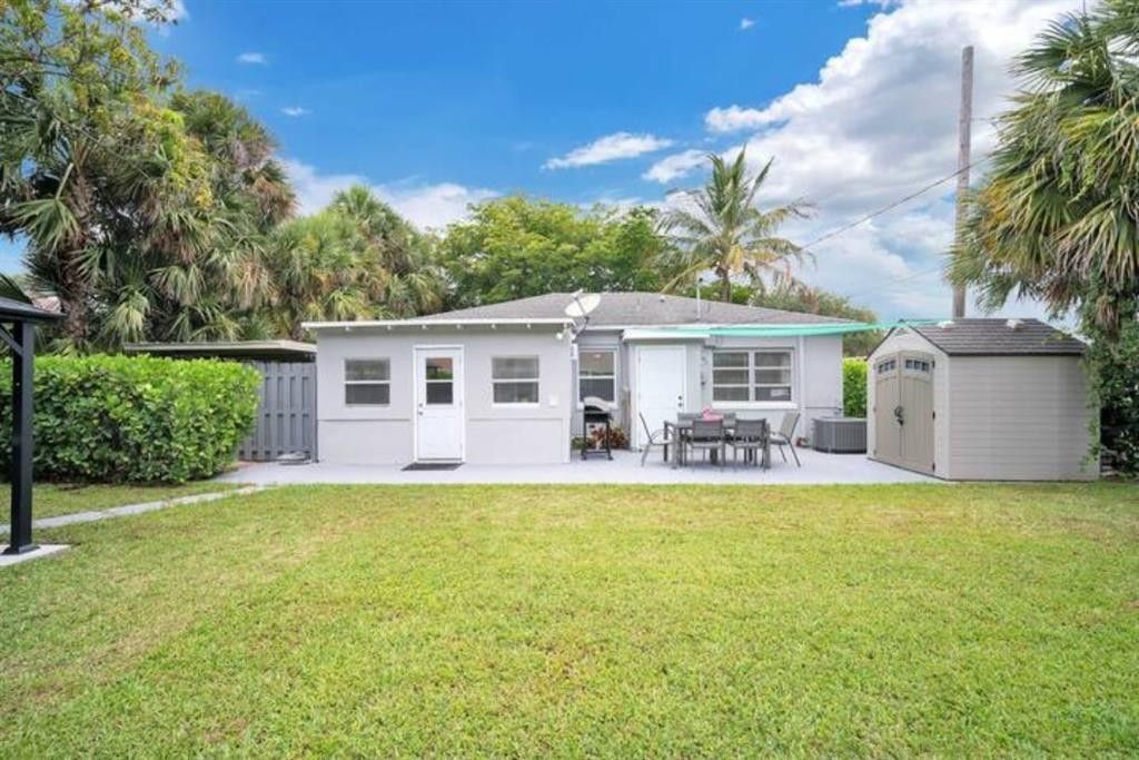 416 56th St, West Palm Beach, FL 33407 Photo