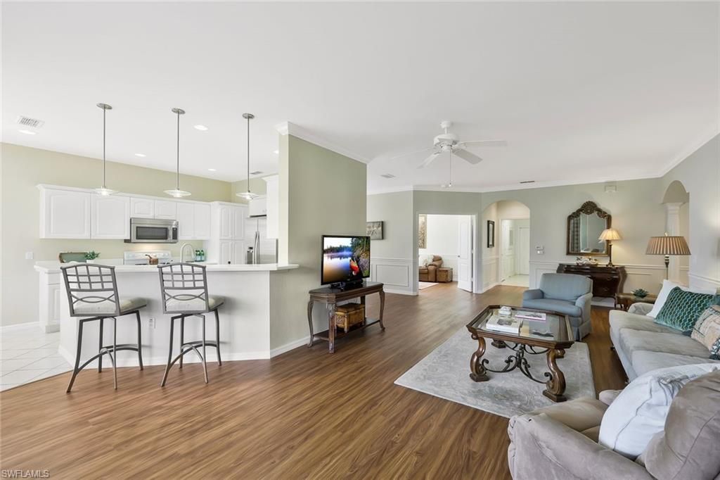 2180 Hawksridge Dr, Unit 2002, Naples, FL 34105 Photo