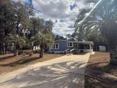 302 SPORTSMAN Drive, Welaka, FL 32193