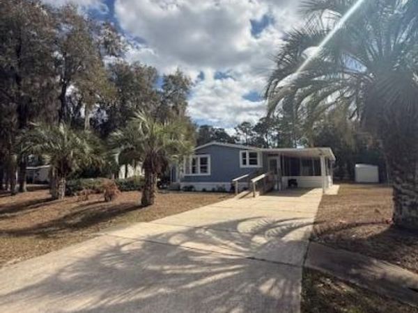 302 SPORTSMAN Drive, Welaka, FL 32193