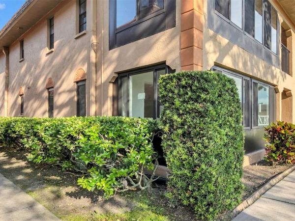 10192 SEMINOLE ISLAND DRIVE, Unit 10192, LARGO, FL 33773
