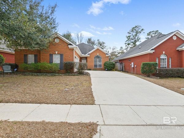 5585 Fairfield Place, Mobile, AL 36609