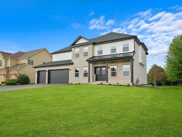 413 N Sycamore Lane, North Aurora, IL 60542