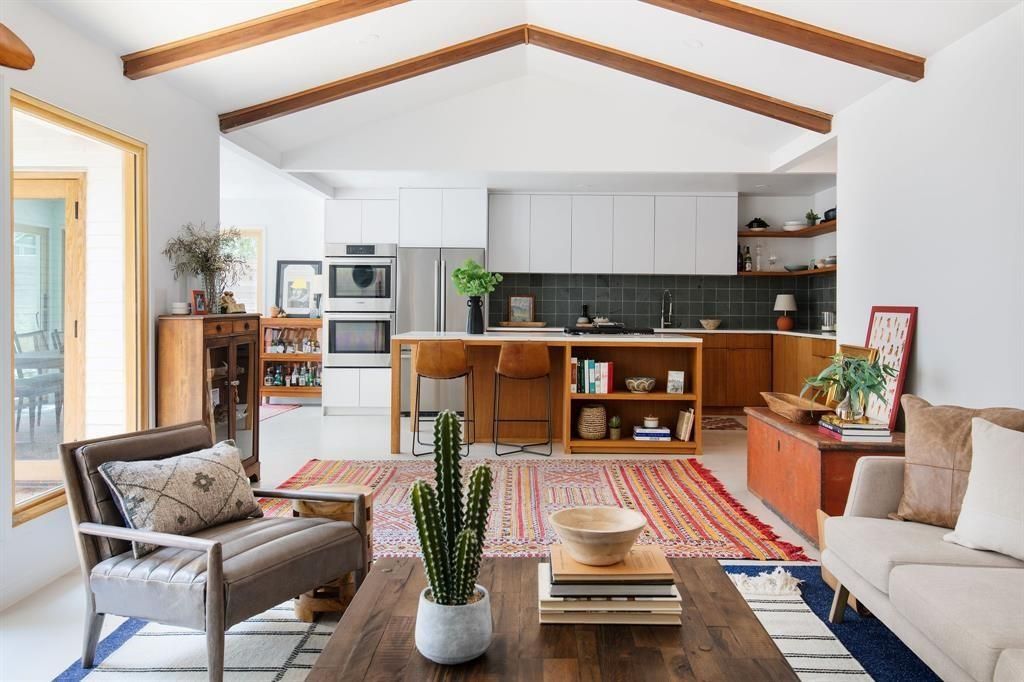 1809 Sylvan Dr, Austin, TX 78741 Main Photo