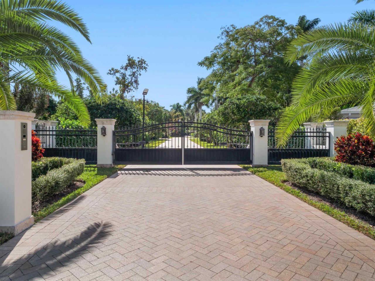 1240 Coconut Dr, Fort Myers, FL 33901 Photo