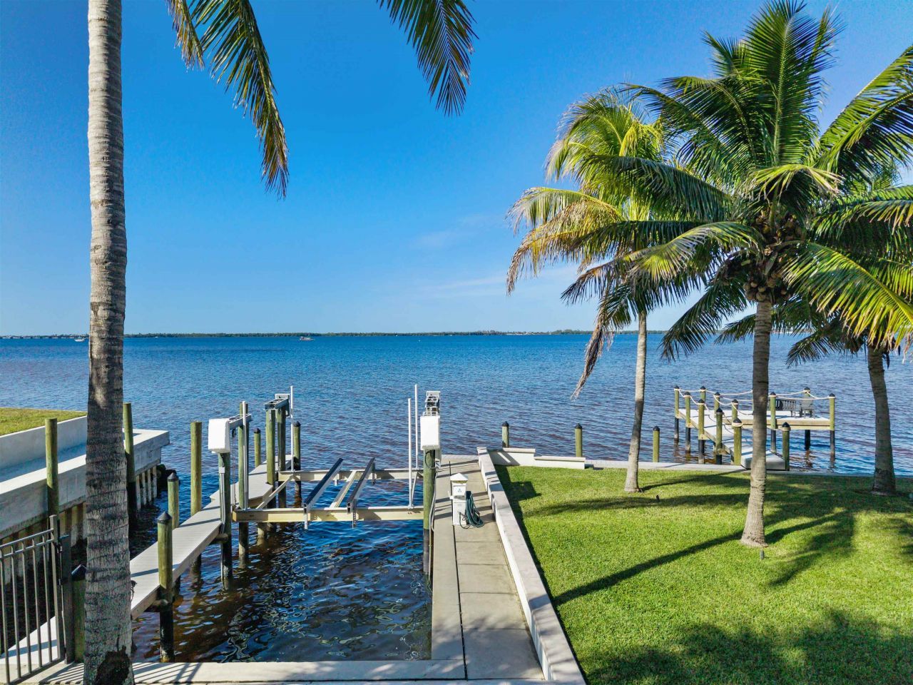 1240 Coconut Dr, Fort Myers, FL 33901 Photo