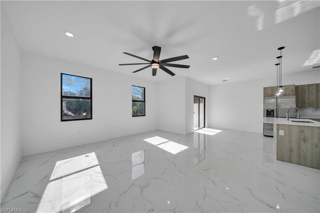 621 Greenbriar Blvd, Lehigh Acres, FL 33972 Photo