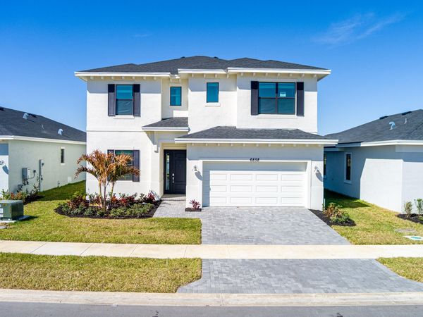 6858 NW Kestrel Lane, Port St. Lucie, FL 34987