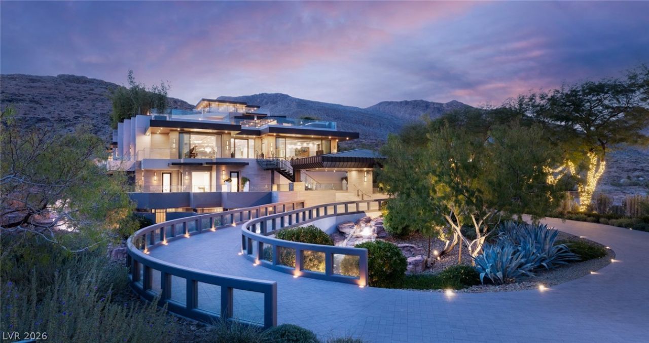 9 ECHO PEAK Lane, Las Vegas, NV 89135