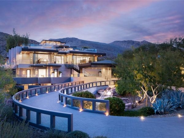 9 ECHO PEAK Lane, Las Vegas, NV 89135