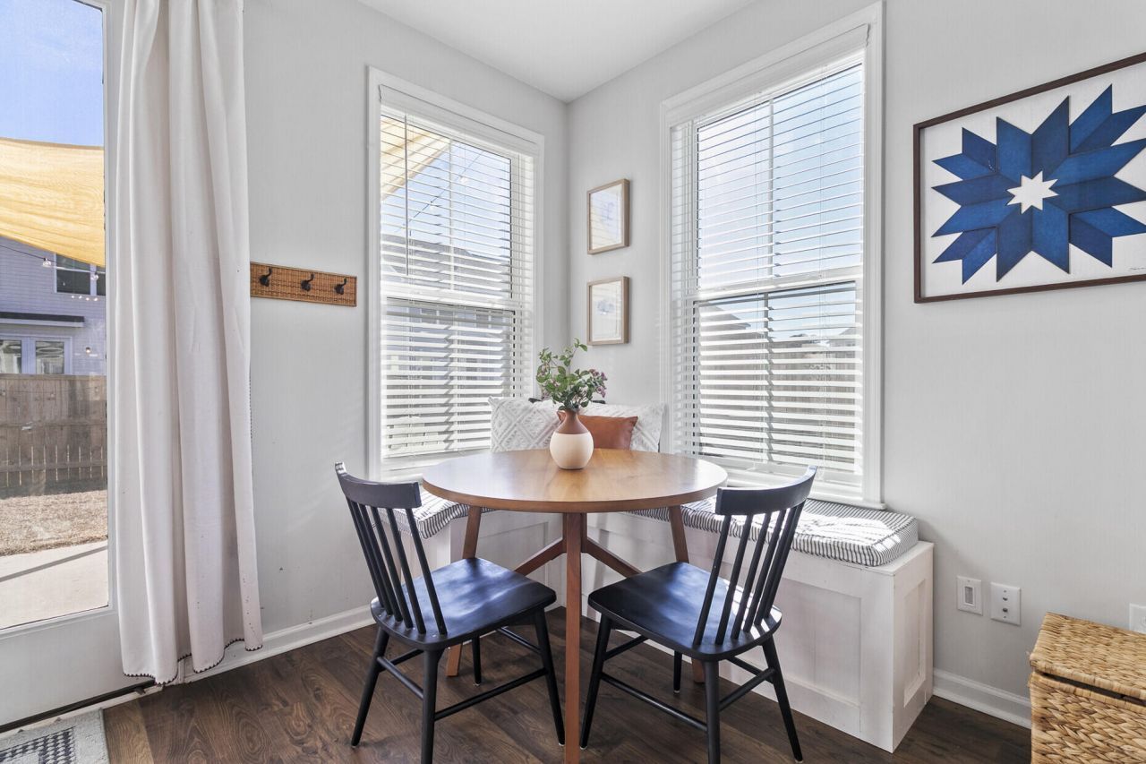 350 Green Fern Drive Photo 18