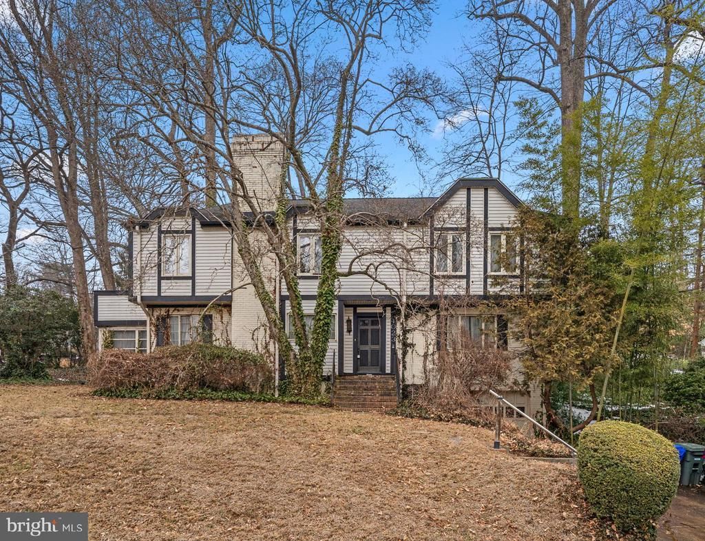 4023 30th Street N, Arlington, VA 22207 Main Photo