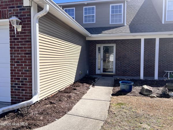 4068 Winds Ridge Drive, Wilmington, NC 28409