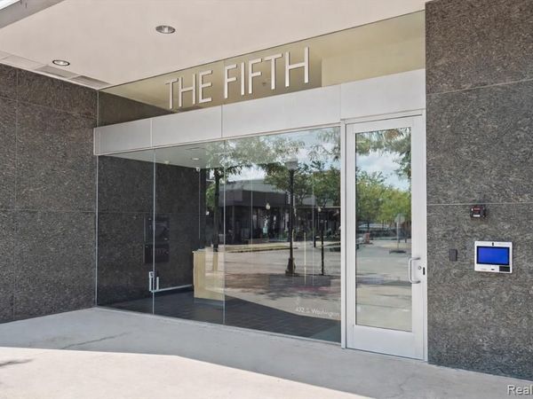 432 S Washington Avenue, Royal Oak Twp, MI 48067