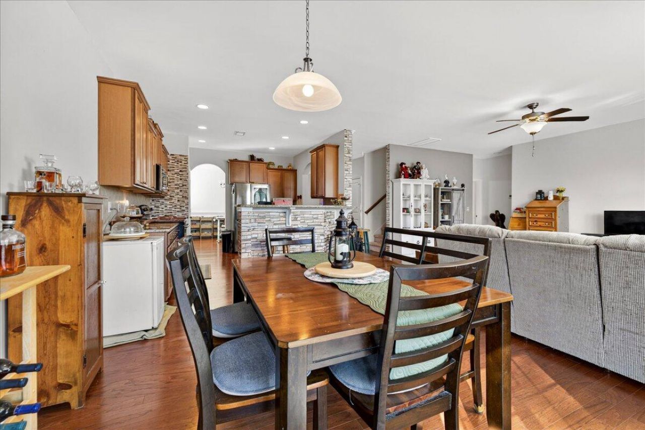 274 Overcup Loop Photo 12