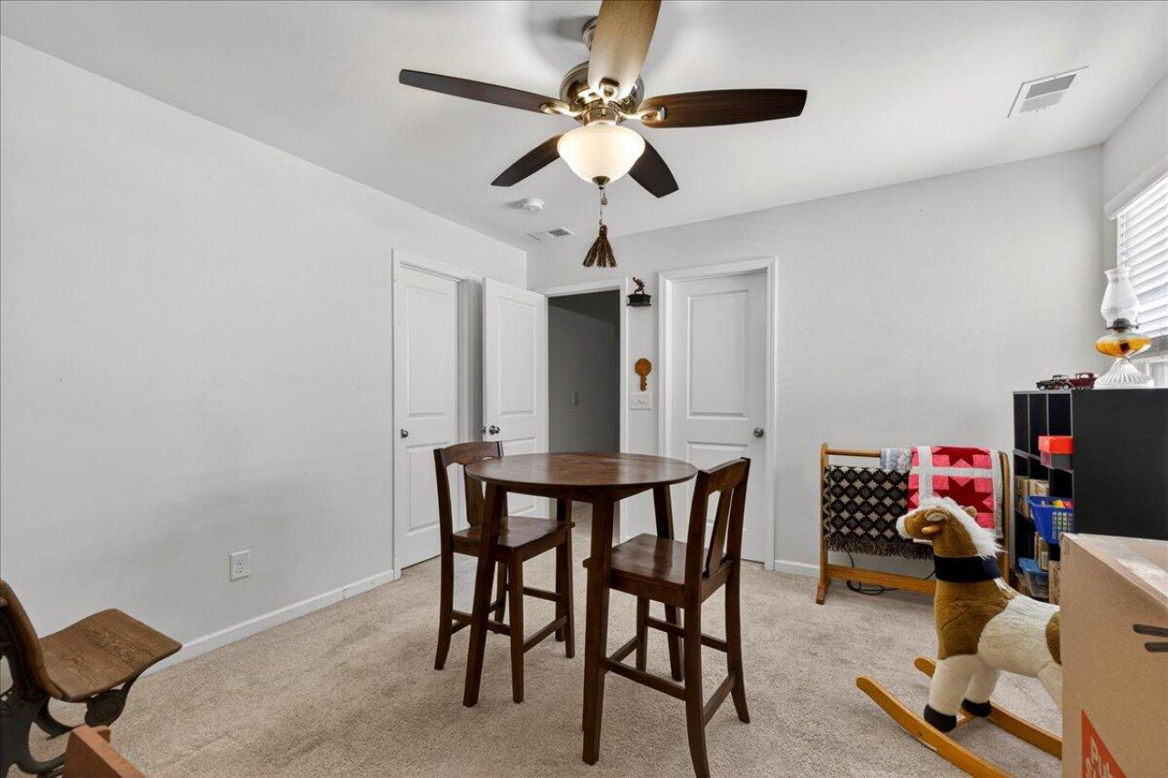 274 Overcup Loop Photo 17