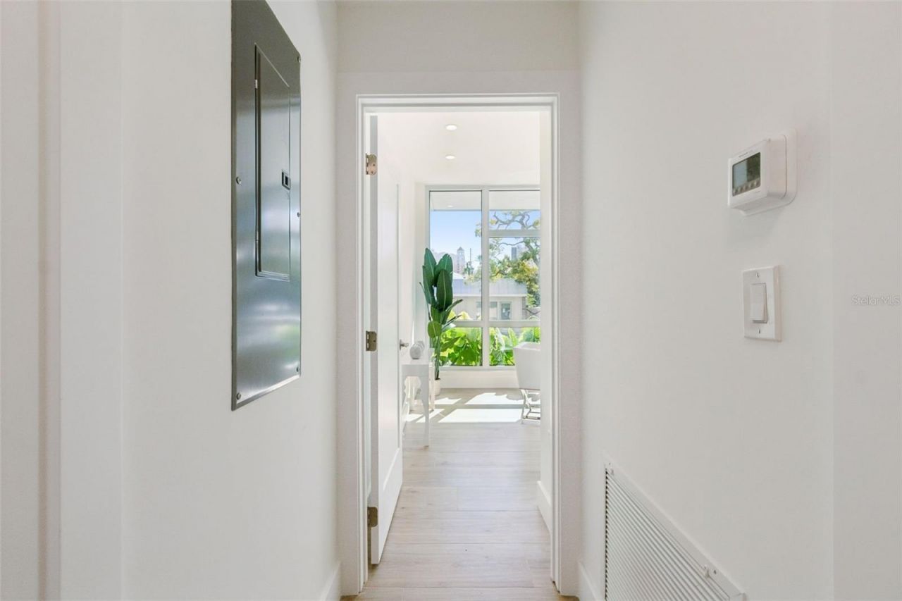 1343 4th Street, Unit 101, Sarasota, FL 34236 Photo