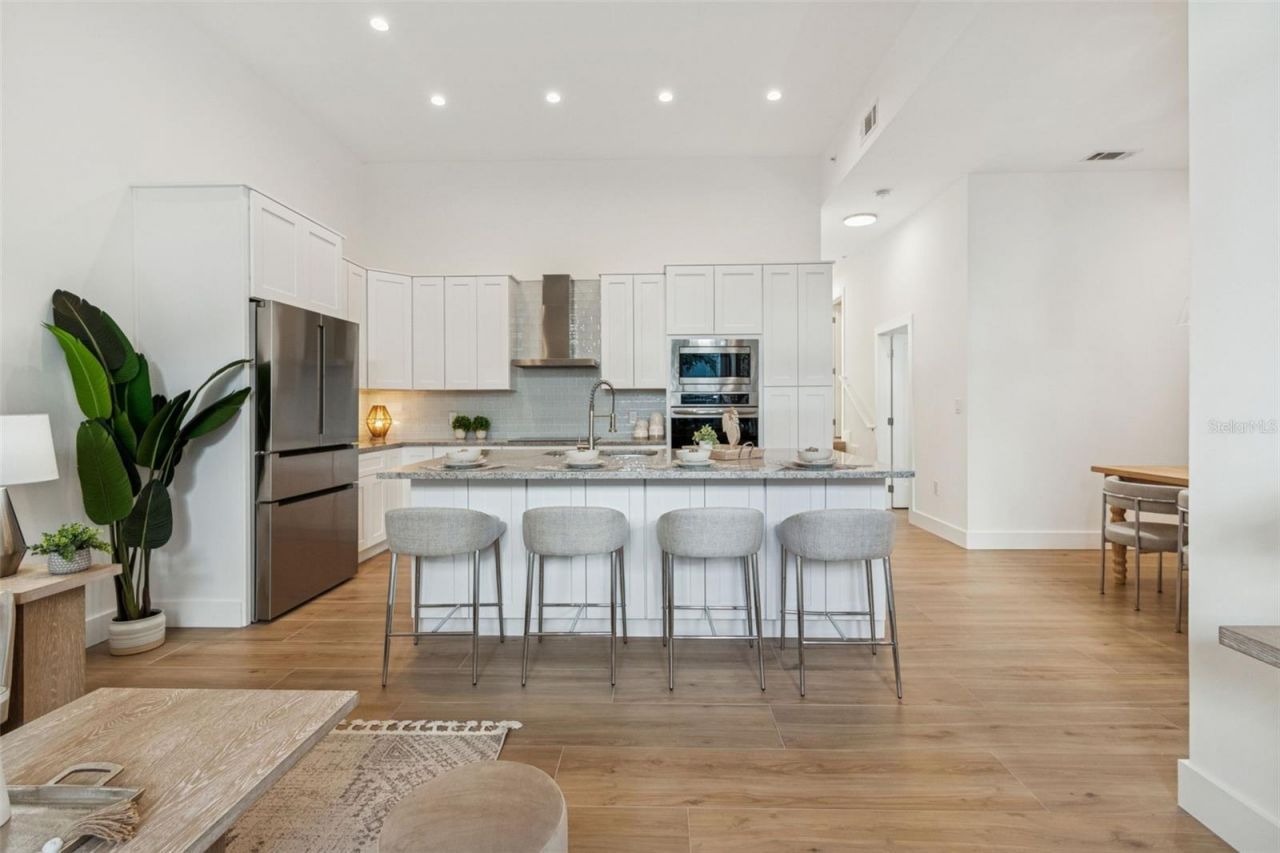 1343 4th Street, Unit 101, Sarasota, FL 34236 Photo