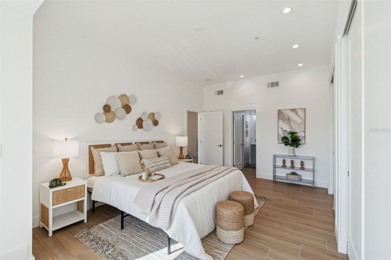 1343 4th Street, Unit 101, Sarasota, FL 34236 Photo