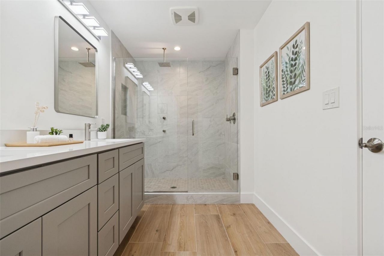 1343 4th Street, Unit 101, Sarasota, FL 34236 Photo