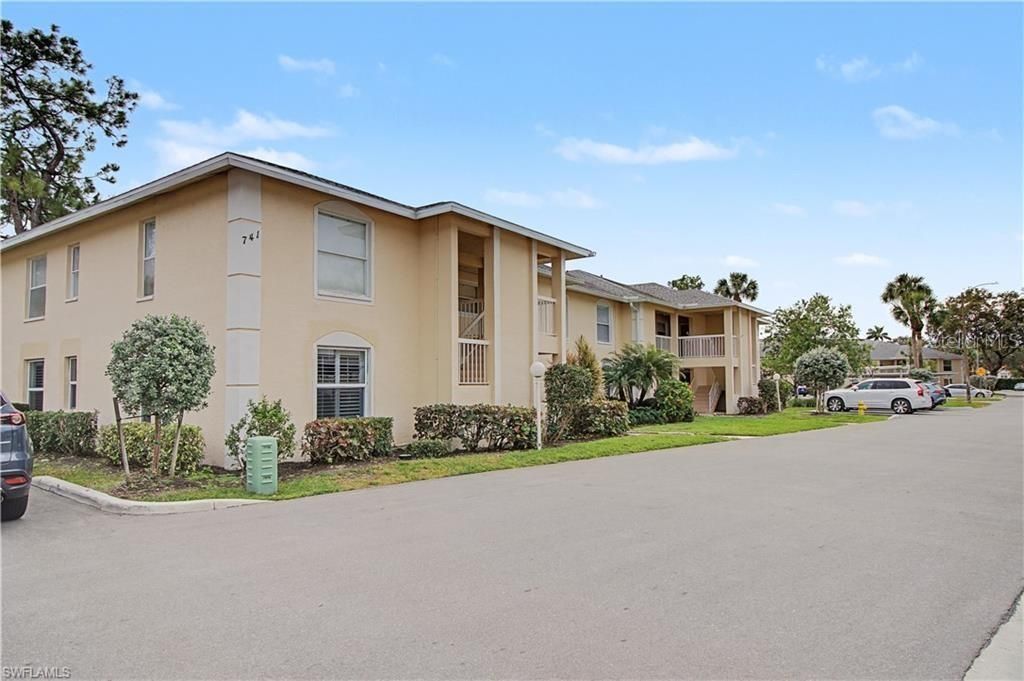 741 Landover Circle, Unit 102, Naples, FL 34104 Photo