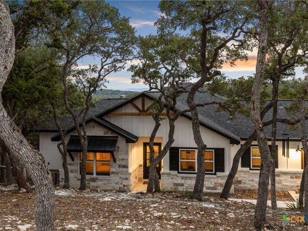 1382 Cottonwood Road, Fischer, TX 78623