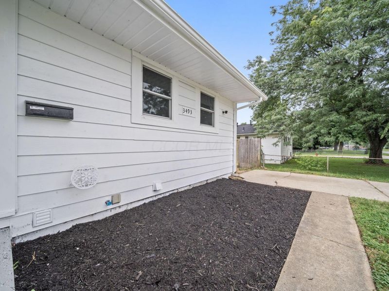 3493 Tremaine Road , Columbus, OH 43232 Photo 14