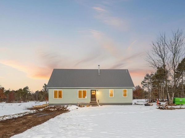 13501 Pioneer, Leroy, MI 49655