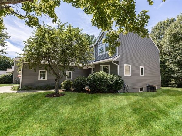 9 Independence Drive, Unit 9, Foxboro, MA 02035