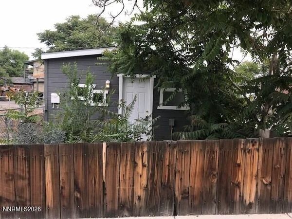 445 Stewart Street, Reno, NV 89502