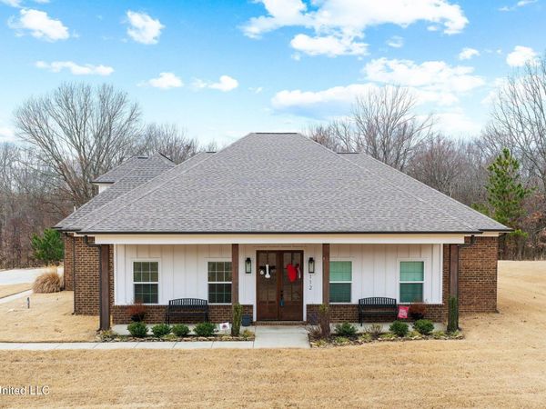 112 Oak Manor Drive, Coldwater, MS 38618
