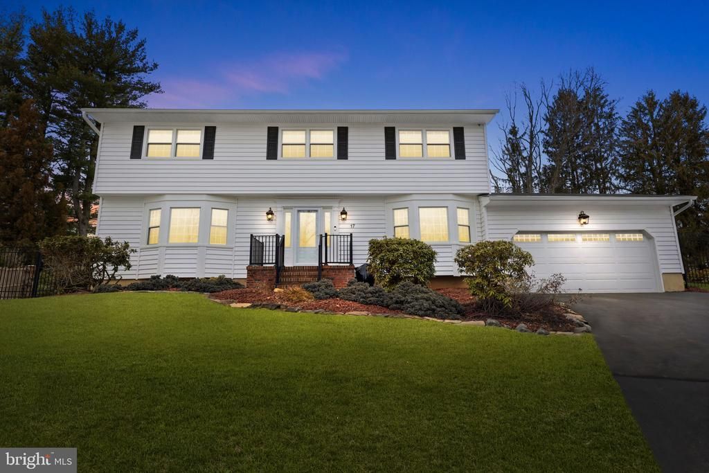 17 Yeger Road, Princeton Junction, NJ 08550 Main Photo