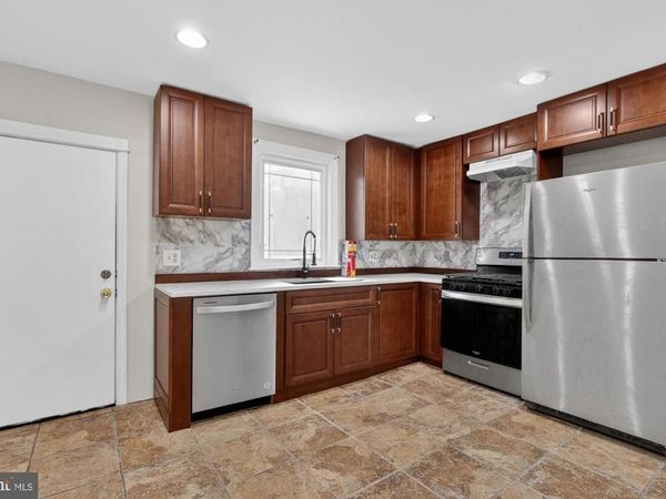 2524 E LEHIGH AVENUE , PHILADELPHIA, PA 19125