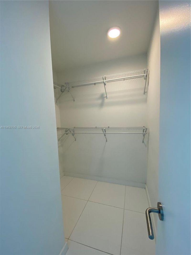 851 NE 1st Ave, Unit 1508, Miami, FL 33132 Photo
