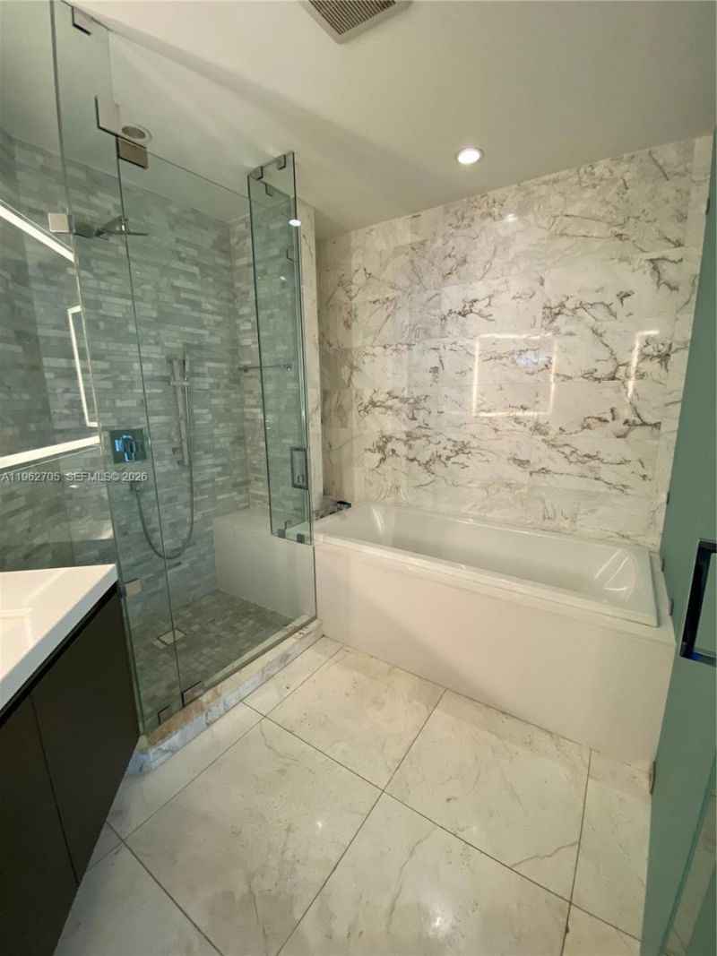 851 NE 1st Ave, Unit 1508, Miami, FL 33132 Photo