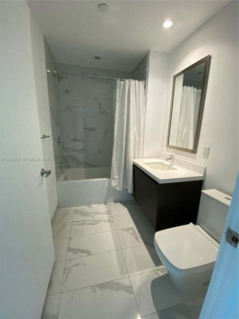 851 NE 1st Ave, Unit 1508, Miami, FL 33132 Photo