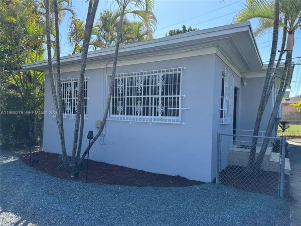 Unit REAR House, Miami, FL 33133