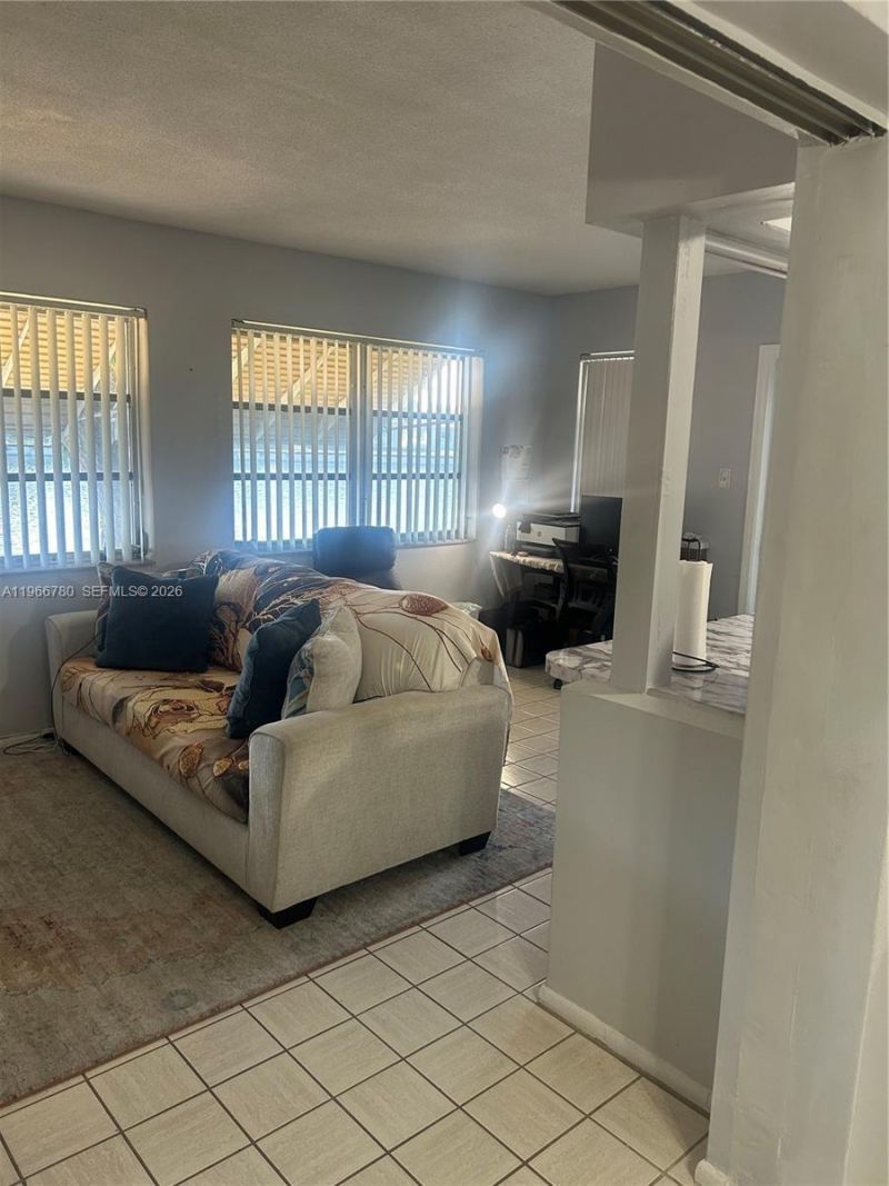 5715 NW 85th Ave, Tamarac, FL 33321 Photo