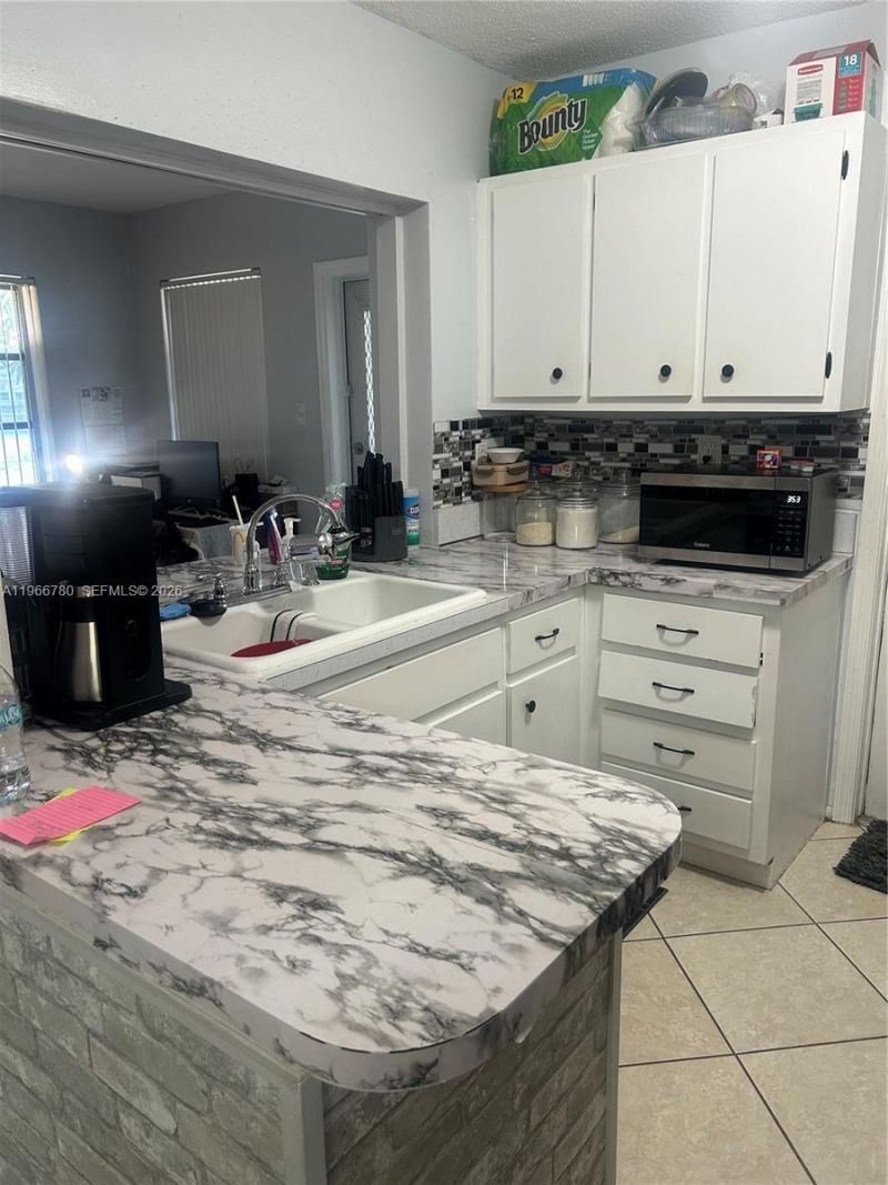 5715 NW 85th Ave, Tamarac, FL 33321 Photo