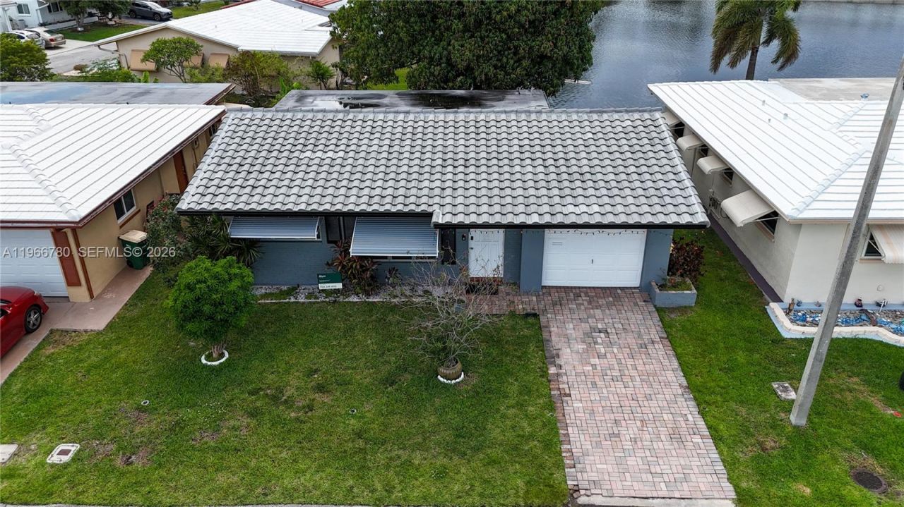 5715 NW 85th Ave, Tamarac, FL 33321 Photo